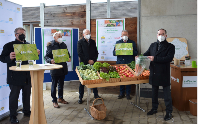 Il progetto “Praxistest Bio-Beutel” per l’introduzione di sacchi frutta e verdura compostabili in Baviera